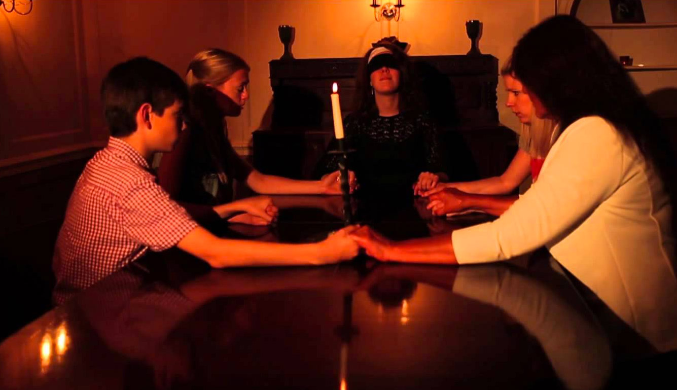 Curse of the Witching Tree (2015) Altyazı